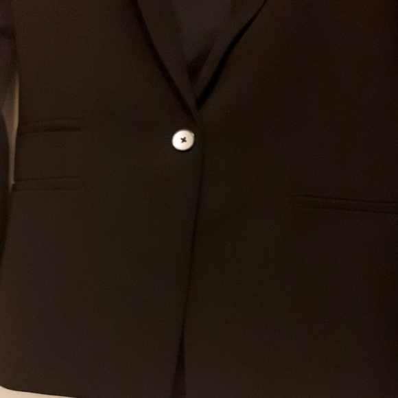 Classic black blazer - Picture 3 of 8